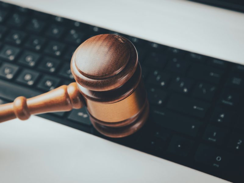 Advogado para crimes digitais: como funciona a atuação jurídica nesses casos