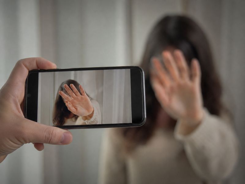 Exposição íntima na internet: quais medidas podem ser adotadas?