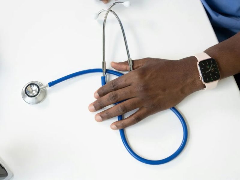 Plano de Saúde Não Pode Excluir Idosa em Estado Grave: Justiça Impede Cancelamento e Mantém Home Care
